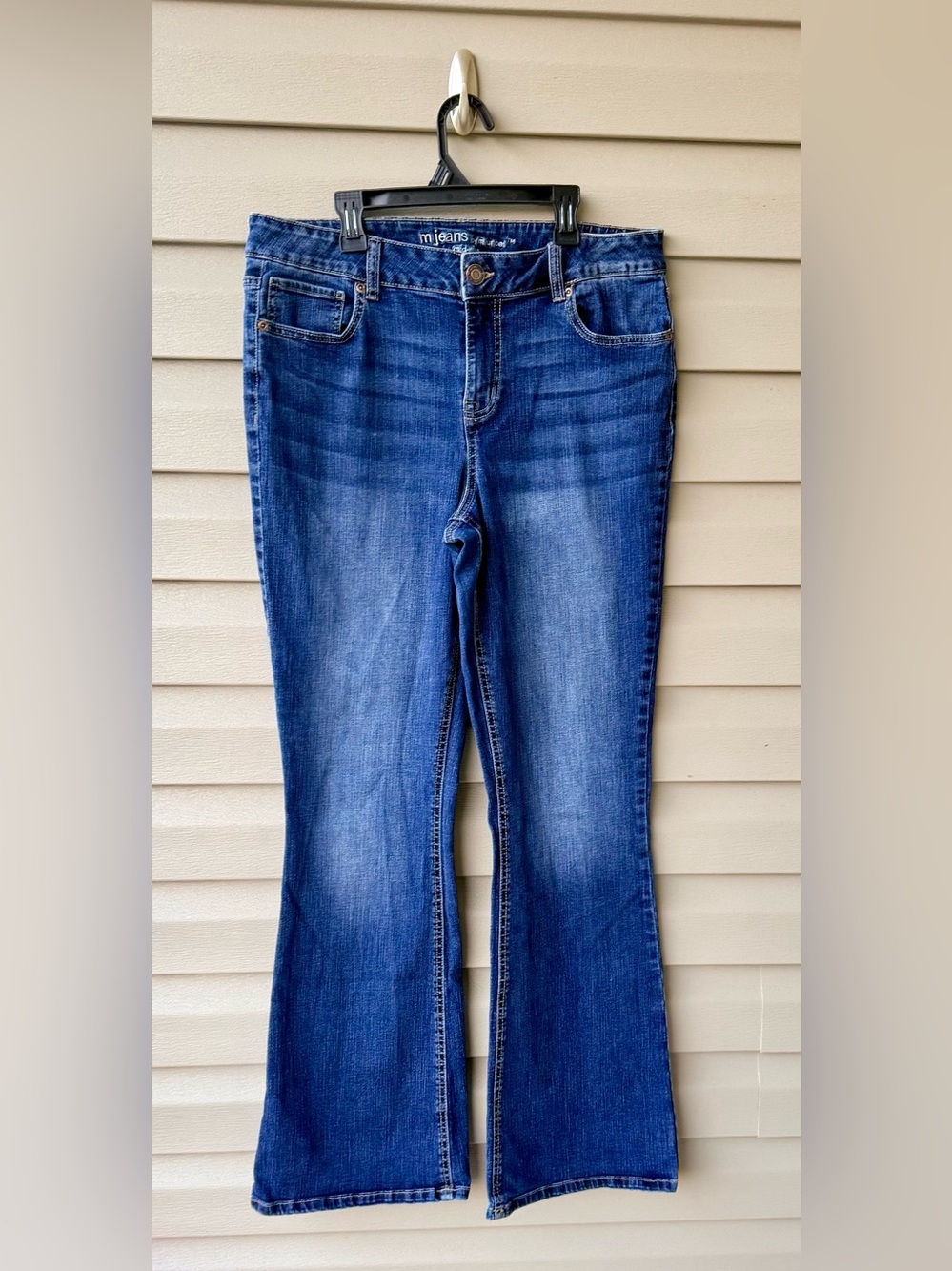 M Jeans by Maurice’s Mid Rise Bootcut Stretch Jeans Women’s Size 14 Long